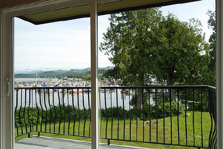 Quarterdeck Inn and Marina Resort
